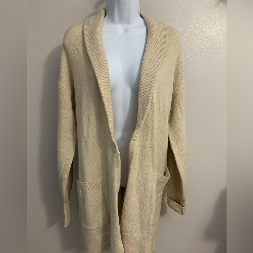 hinge Cardigan - Picture 15 of 16